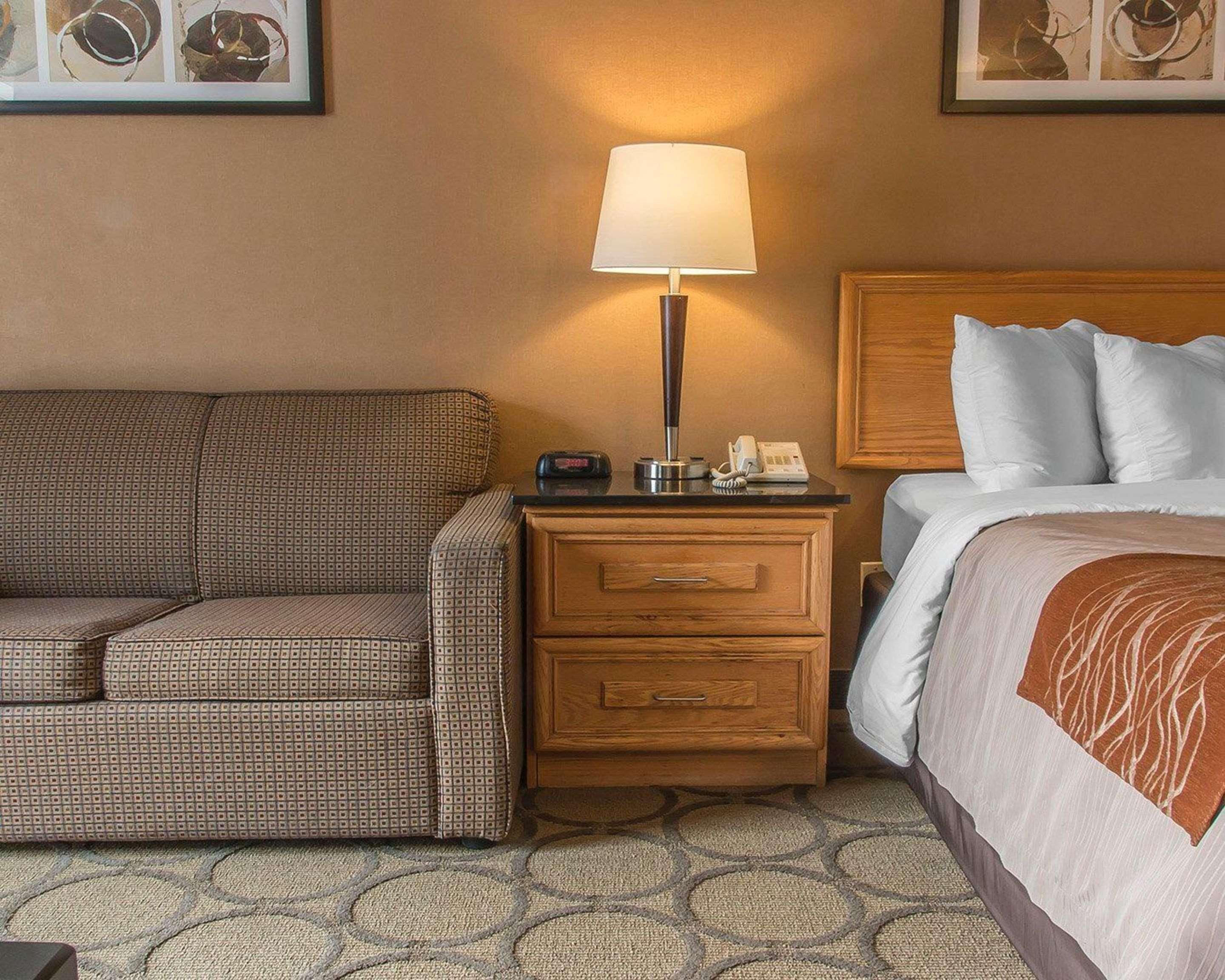 Comfort Inn Dryden Bagian luar foto