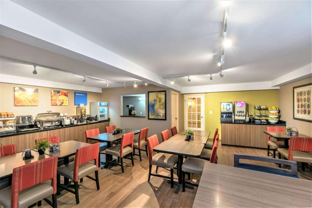 Comfort Inn Dryden Bagian luar foto