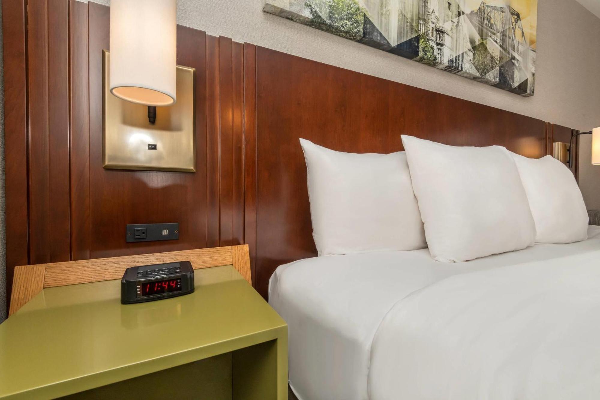 Comfort Inn Dryden Bagian luar foto