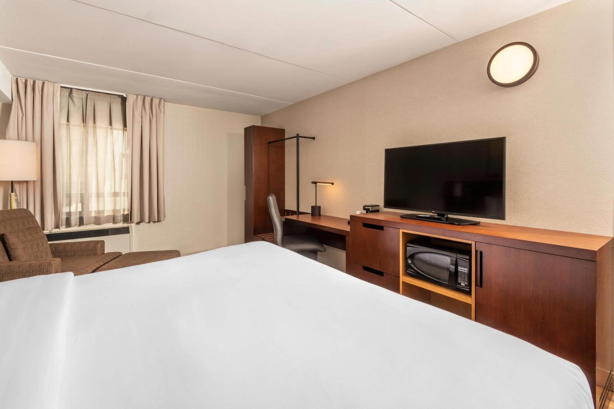 Comfort Inn Dryden Bagian luar foto