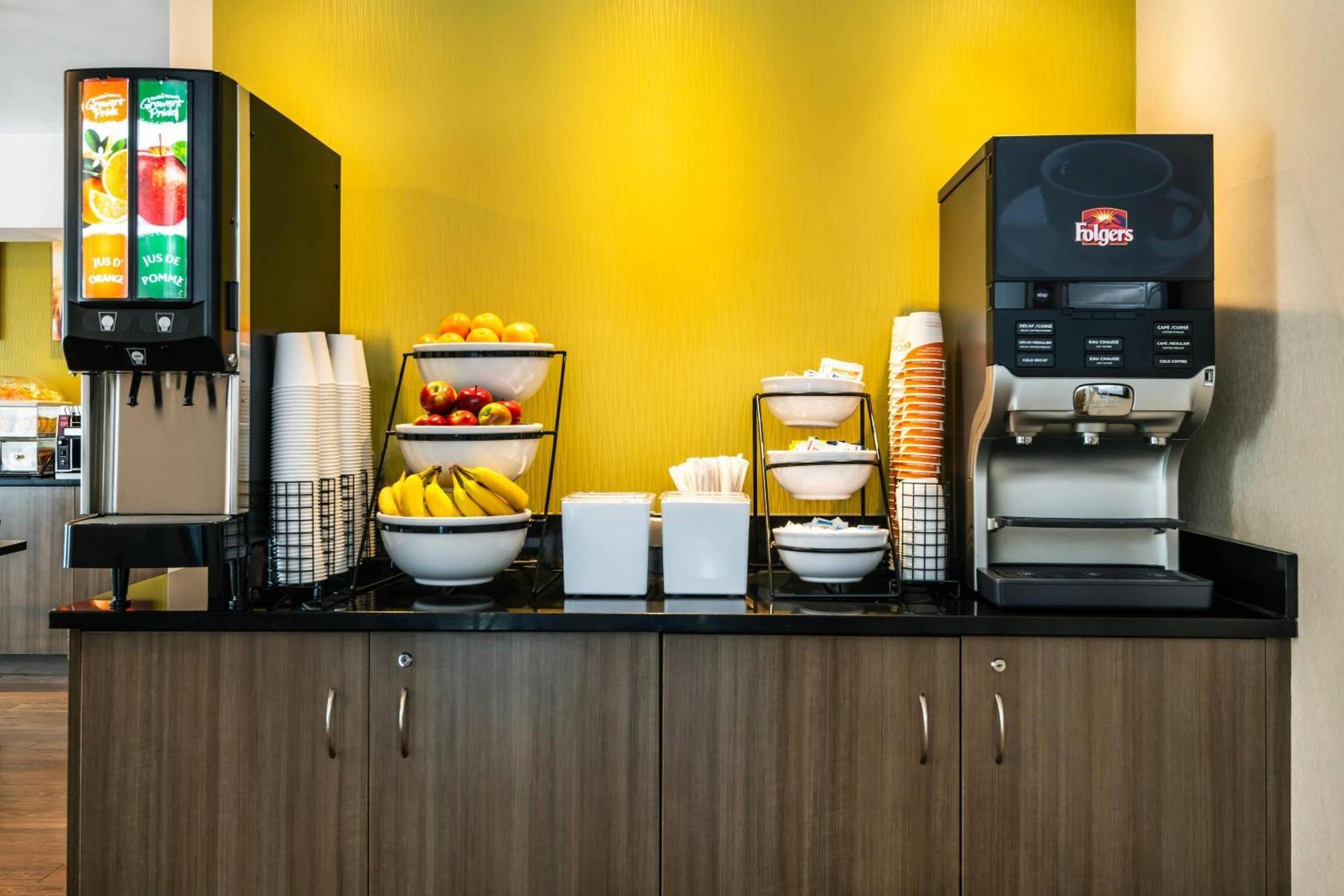 Comfort Inn Dryden Bagian luar foto