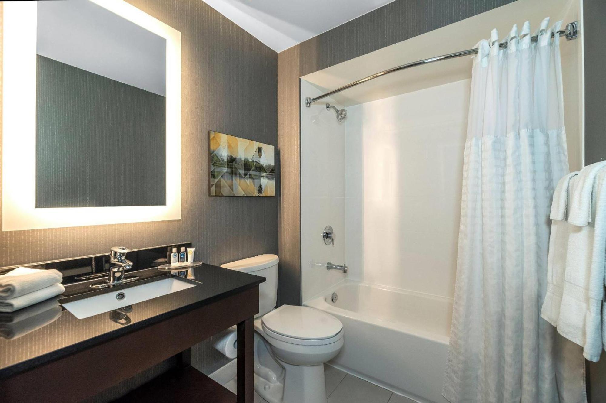 Comfort Inn Dryden Bagian luar foto